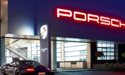 Hanstein SA, propietaria de los Centros Porsche de Pamplona y Vitoria, compra el Centro Porsche Bilbao y amplía su zona.